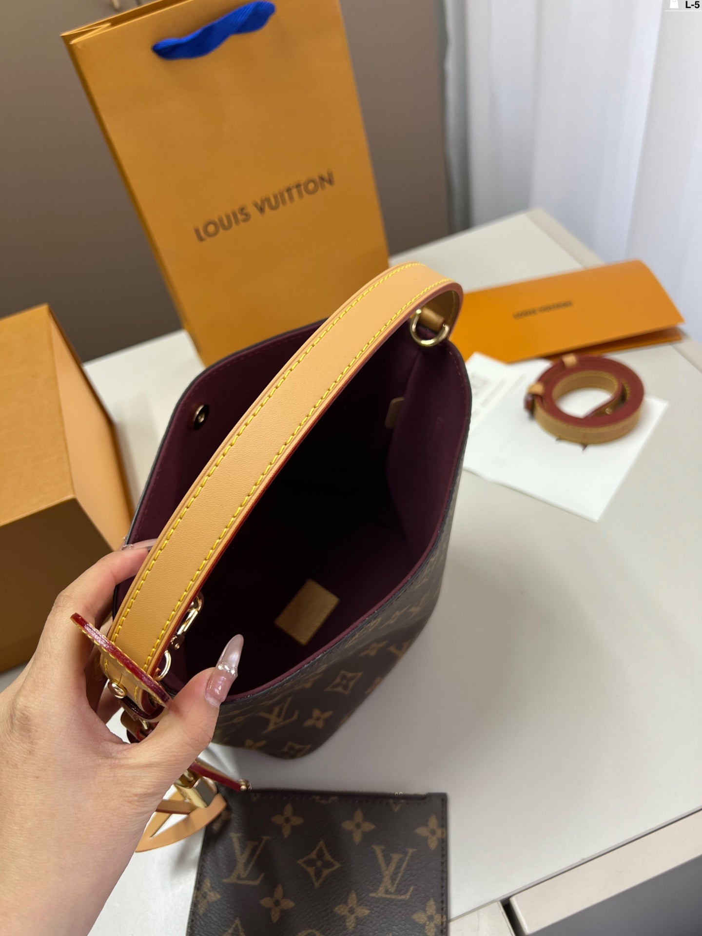 Louis Vuitton LV Vintage Bucket Tote Bag 17x18cm