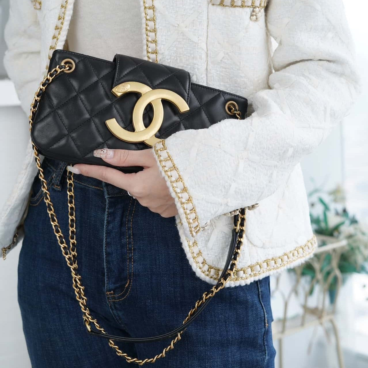 ππππ‘ππ πππ Vintage Logo Quilted Lambskin Shoulder Bag 11.5x24x4.5cm