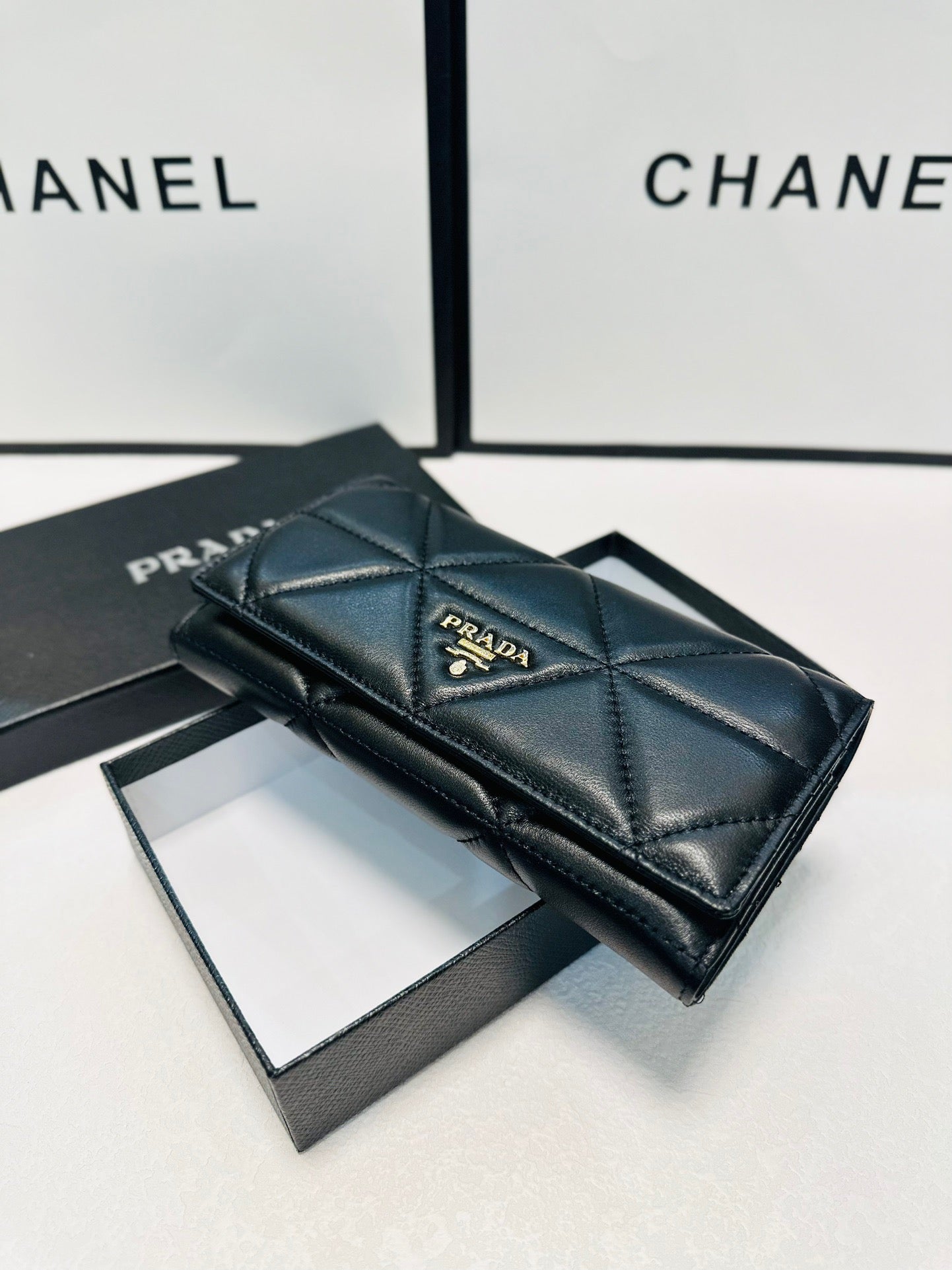 Prada Long Leather Wallet In Black 19x10cm