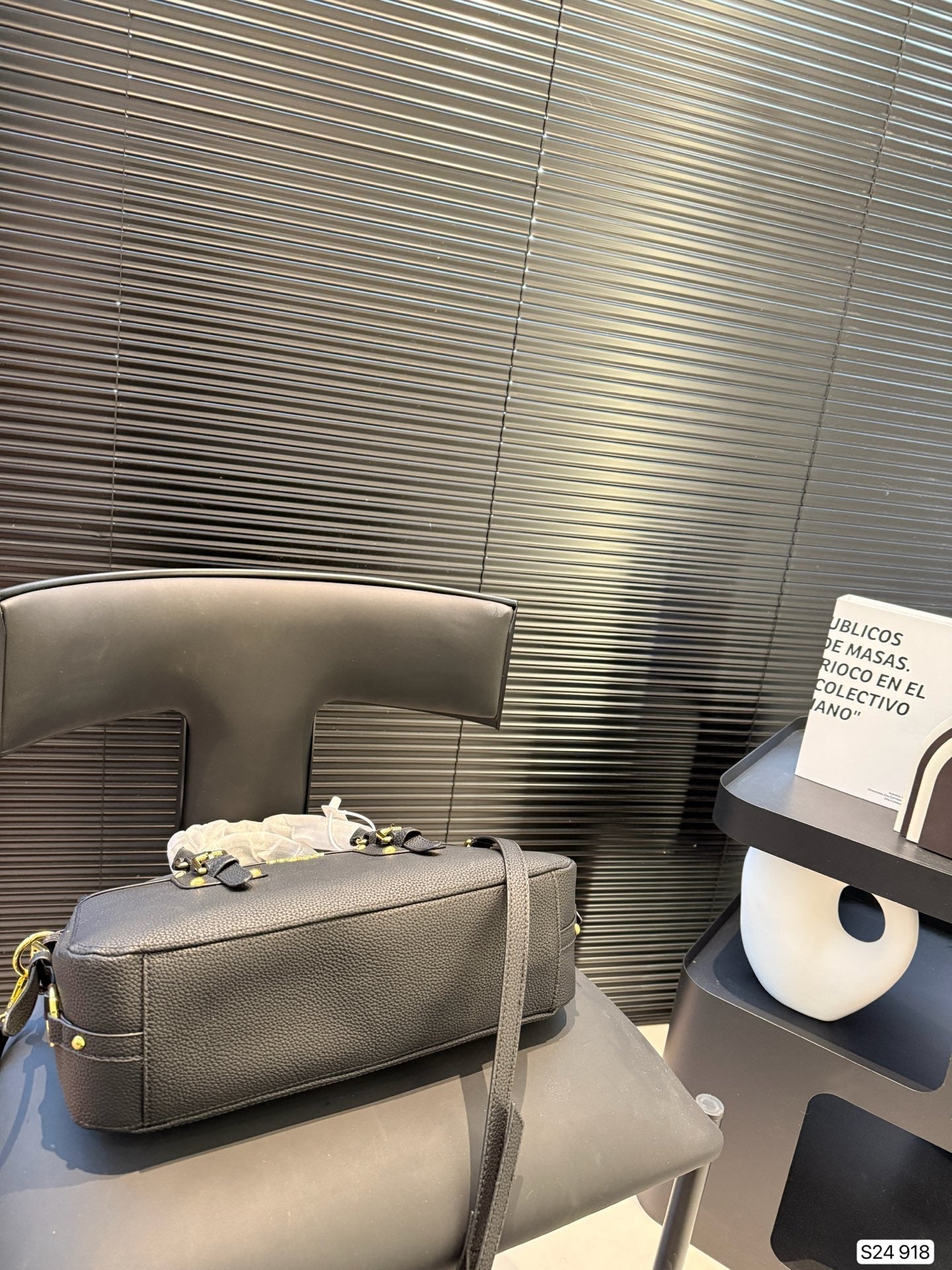 Prada New Tote Bag Black 35x19cm