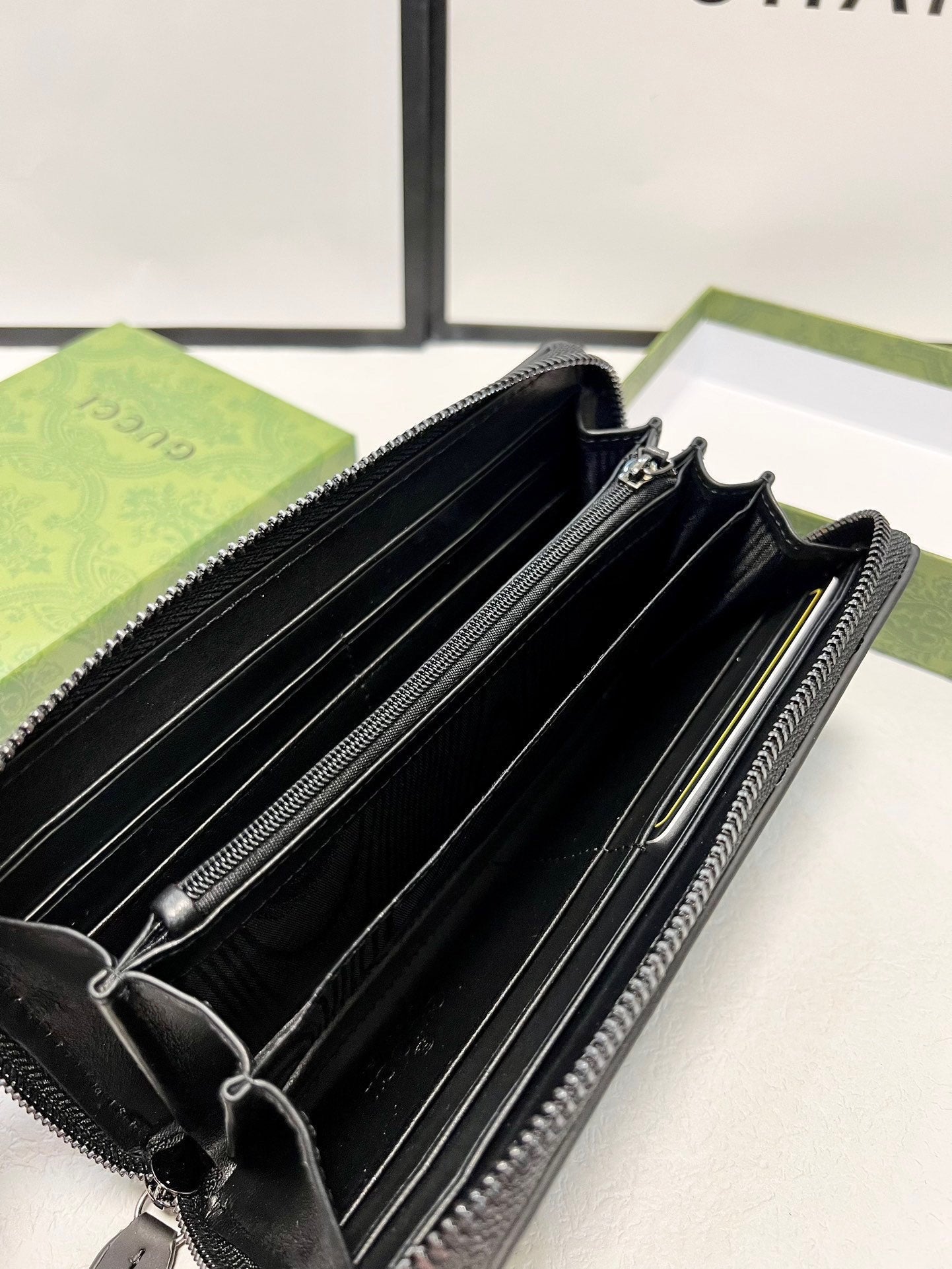 Gucci Trendy Classic Black Wallet - 20x10cm