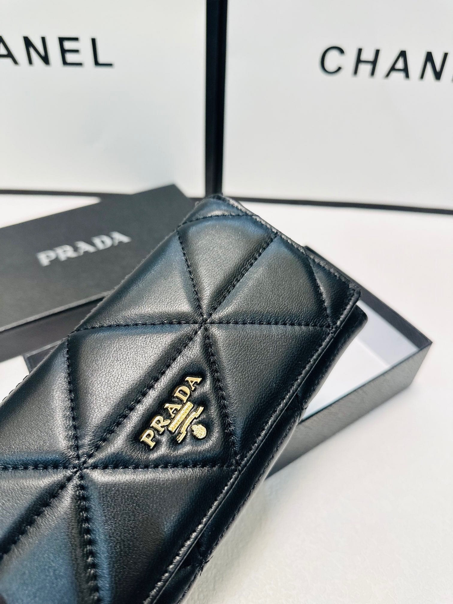 Prada Long Leather Wallet In Black 19x10cm
