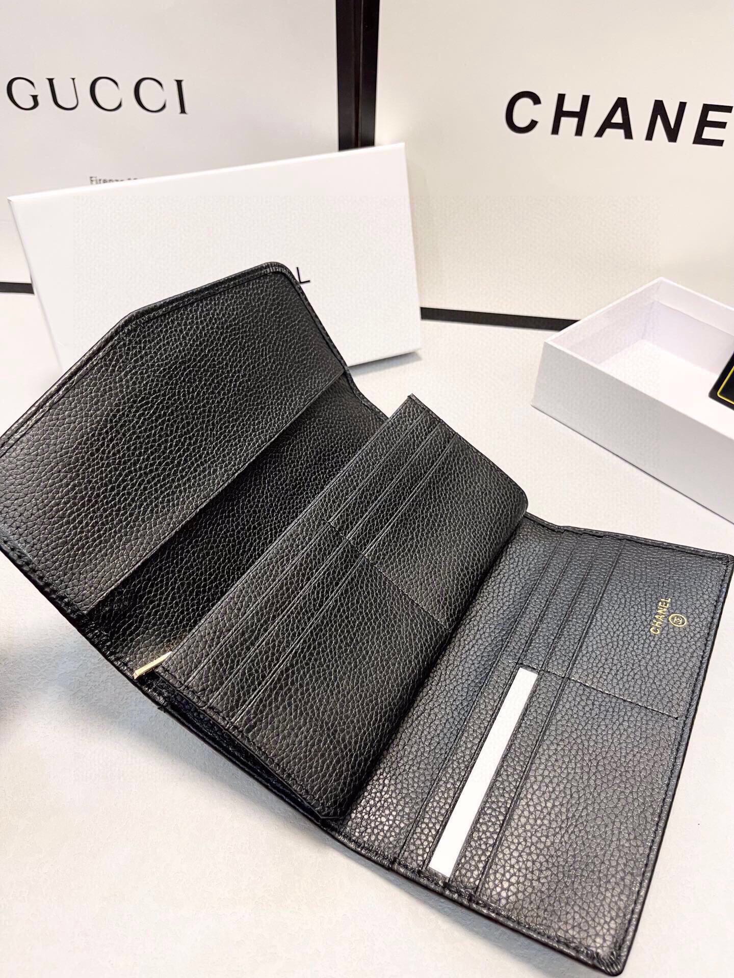 CHANEL Leather Bifold Wallet Classic In Black 19x10cm